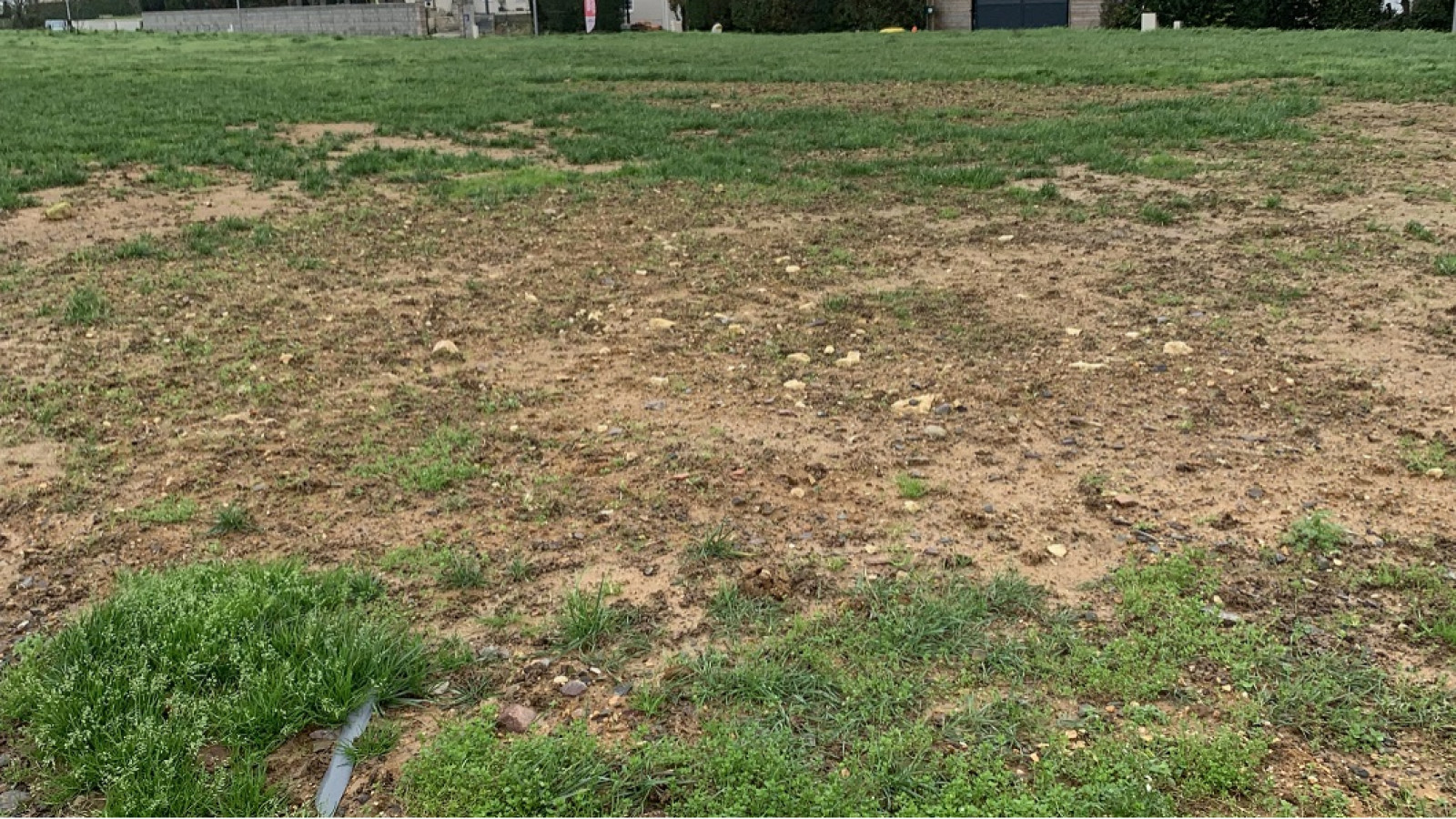 Terrain constructible de 429m2 à Saint-Médard-en-Jalles/ image 1