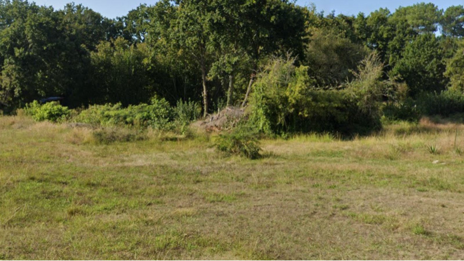 Terrain constructible de 1274m2 à Louchats/ image 1