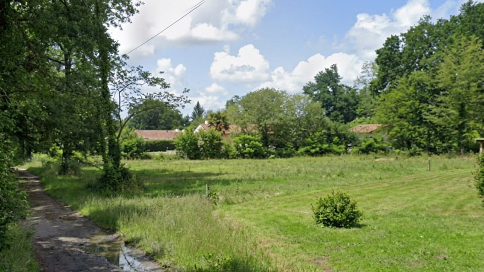 Terrain constructible de 920m2 à Sort-en-Chalosse/ image 1