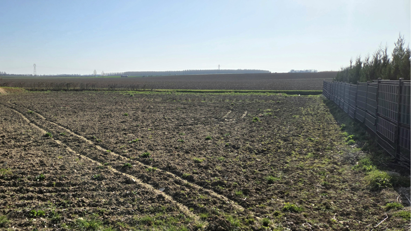 Terrain constructible de 606m2 à Aiserey/ image 1