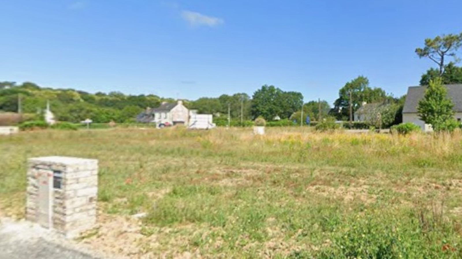 Terrain constructible de 582m2 à Pluvigner/ image 1