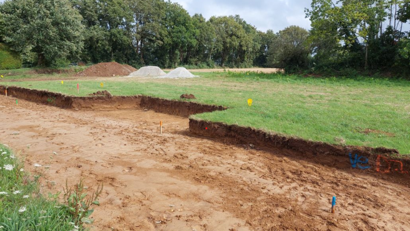 Terrain constructible de 1000m2 à Meslan/ image 1