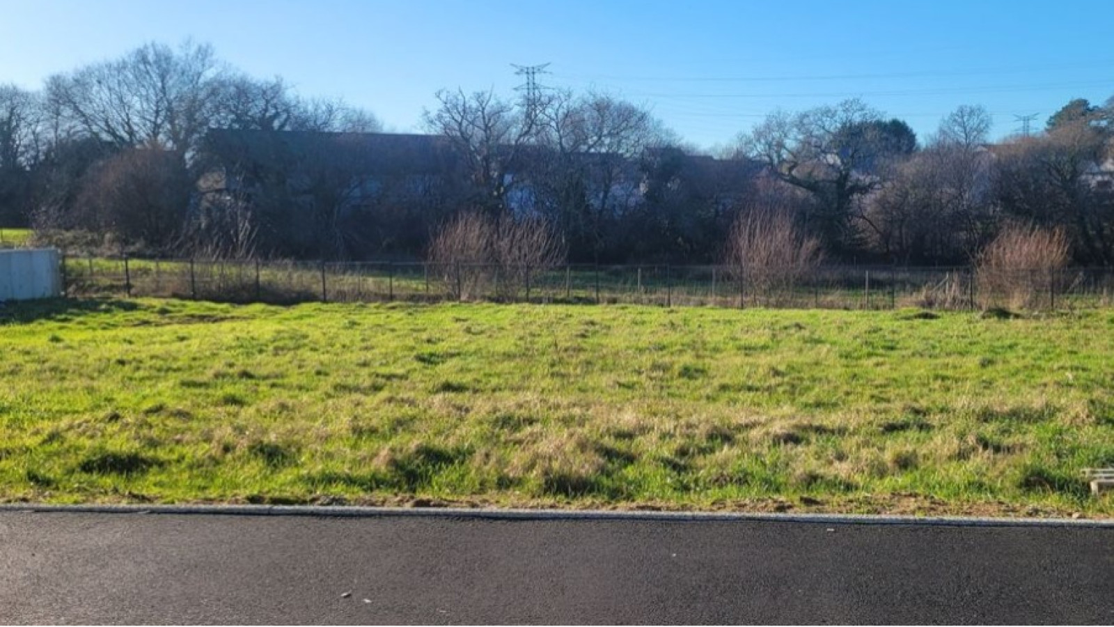 Terrain constructible de 404m2 à Clohars-Carnoët/ image 1
