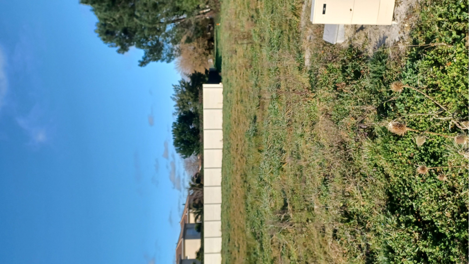Terrain constructible de 750m2 à Landiras/ image 1