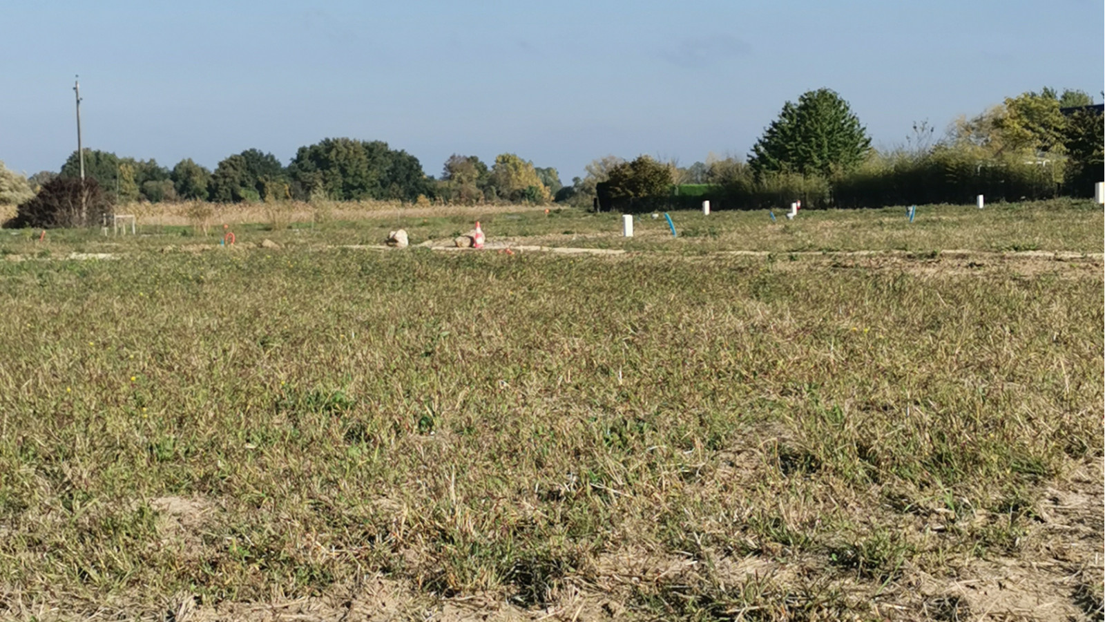 Terrain constructible de 307m2 à Luynes/ image 1