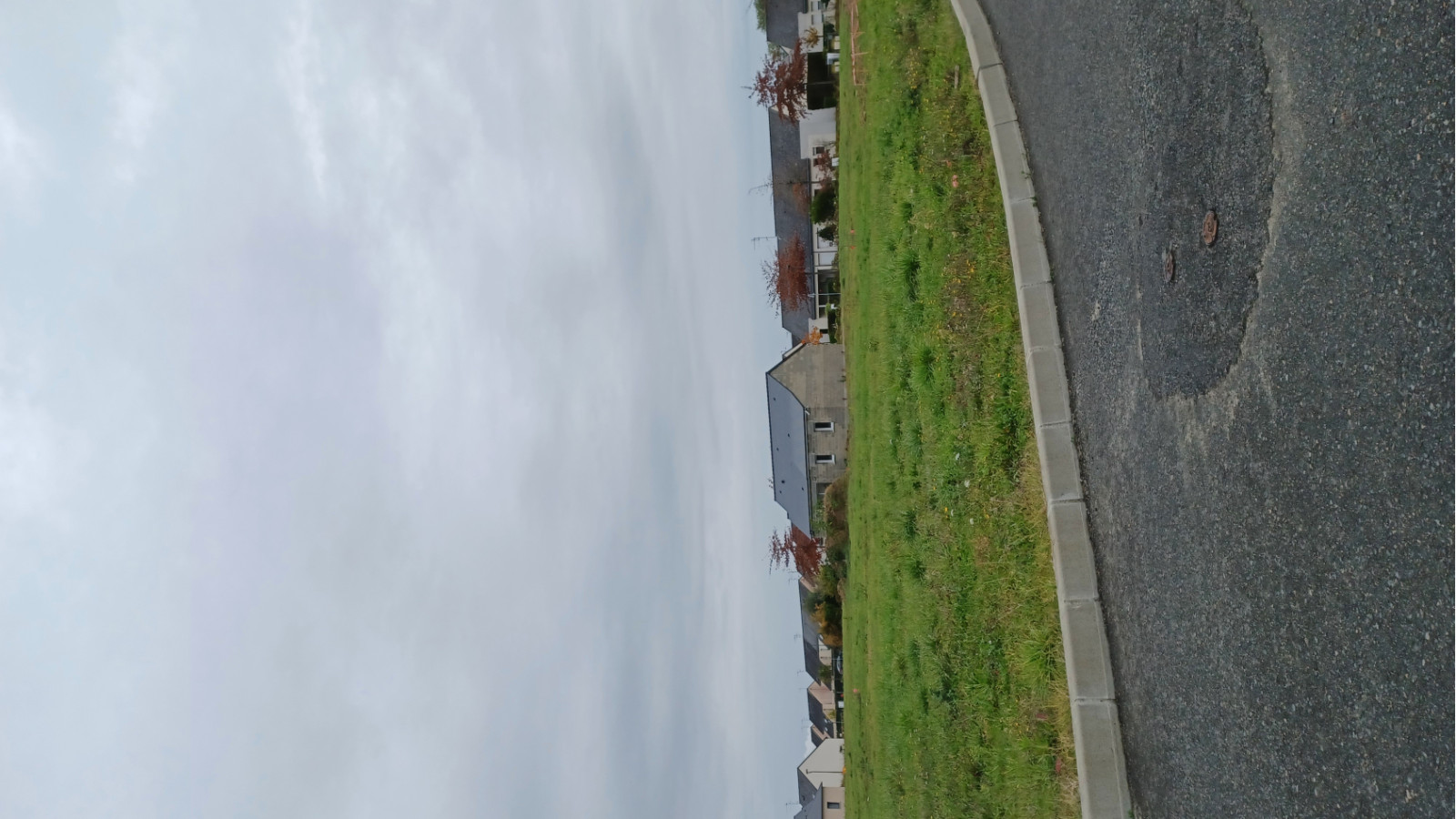 Terrain constructible de 756m2 à Allonnes/ image 1