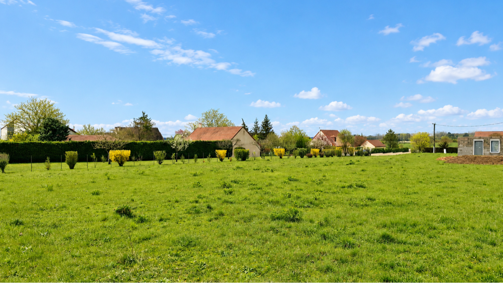 Terrain constructible de 661m2 à Til-Châtel/ image 1