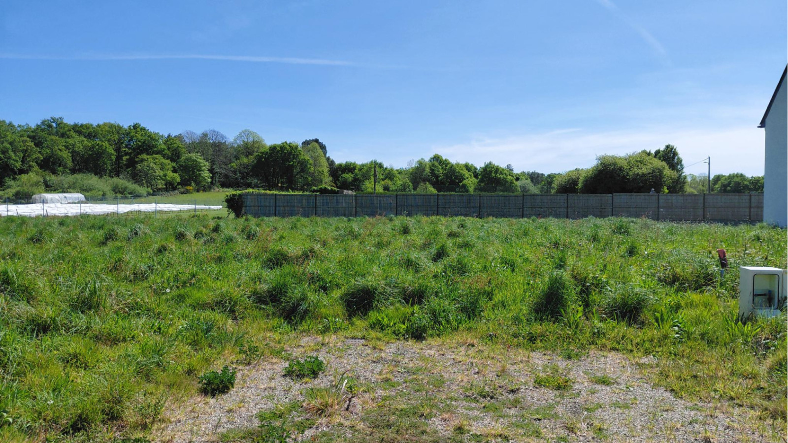 Terrain constructible de 370m2 à Sainte-Hélène/ image 1
