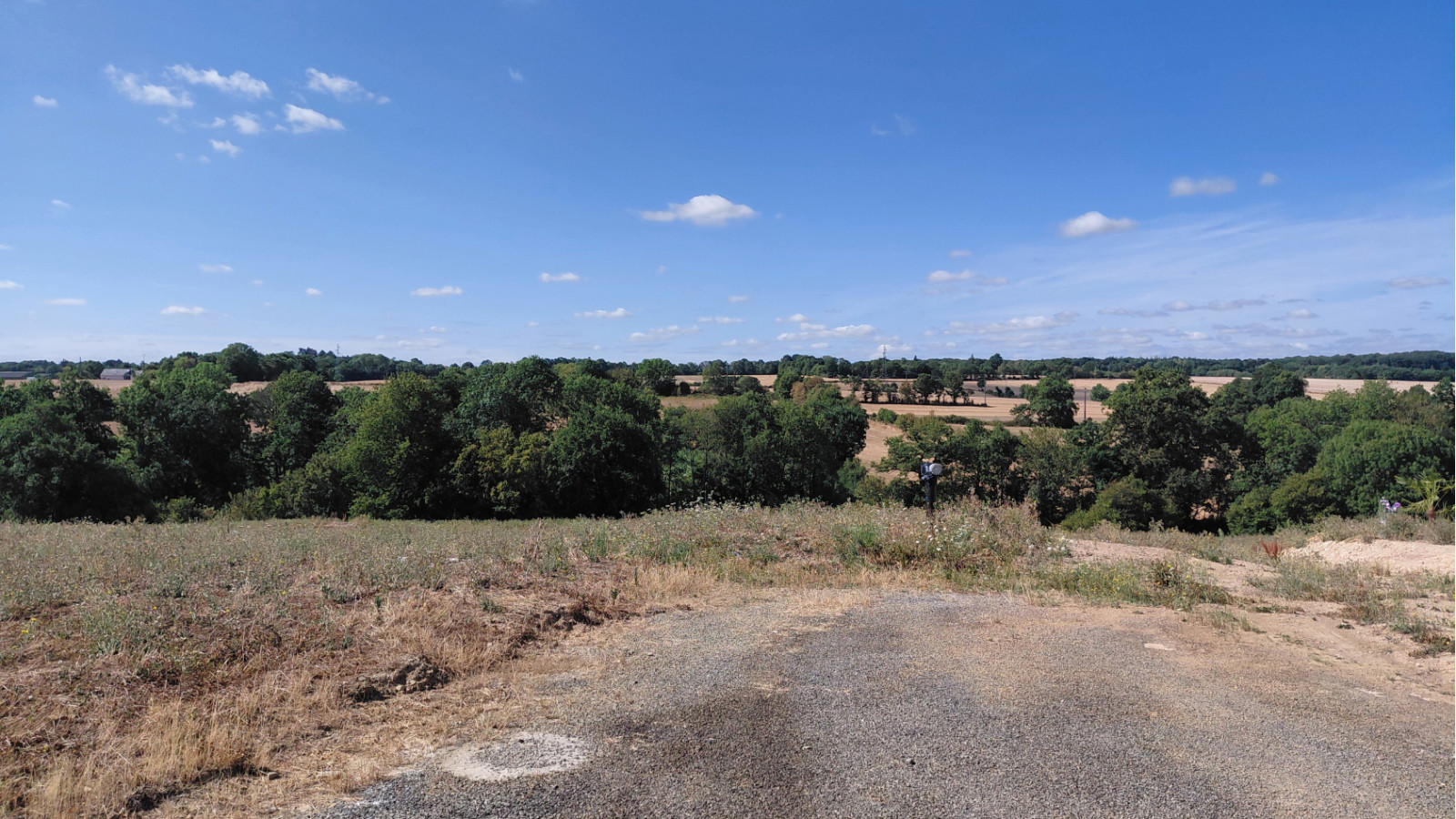 Terrain constructible de 253m2 à Hédé-Bazouges/ image 1