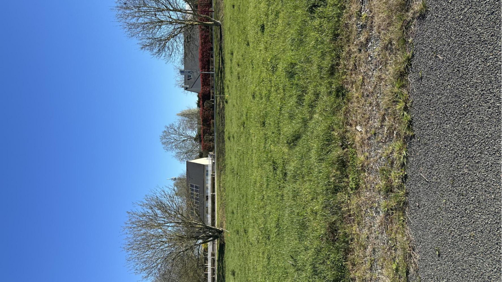 Terrain constructible de 492m2 à Écouflant/ image 1