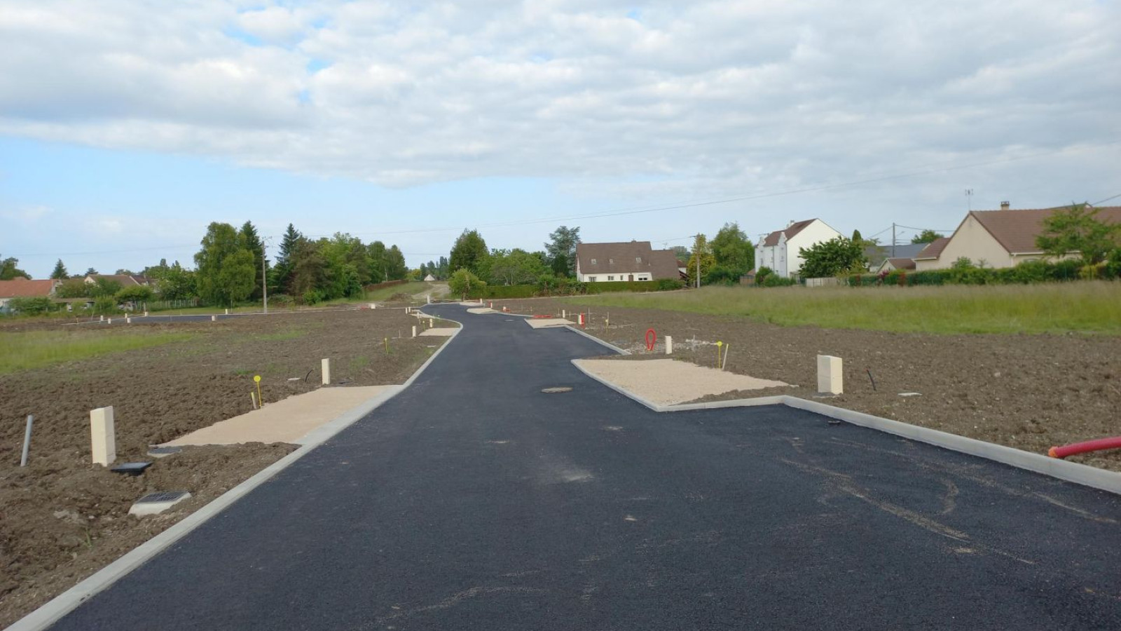 Terrain constructible de 495m2 à Rebréchien/ image 1