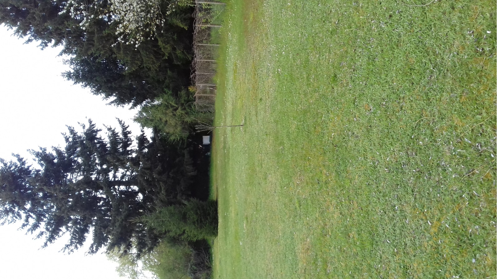 Terrain constructible de 959m2 à Conflans-sur-Loing/ image 1