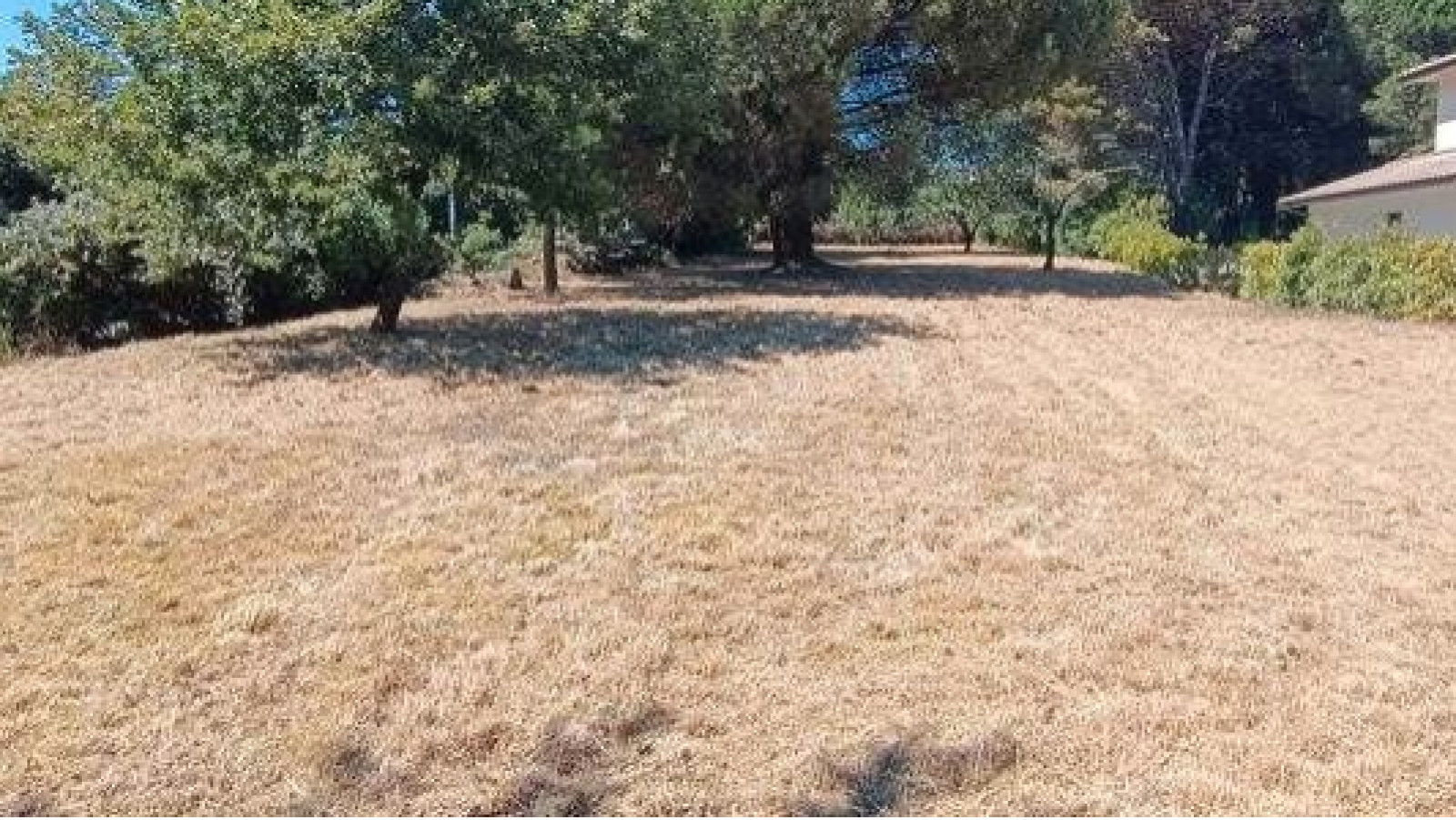 Terrain constructible de 635m2 à Saint-Jean-de-Blaignac/ image 1