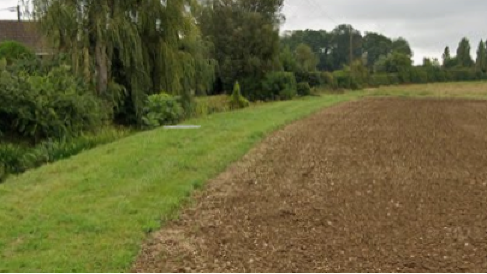 Terrain constructible de 518m2 à Saulon-la-Chapelle/ image 1
