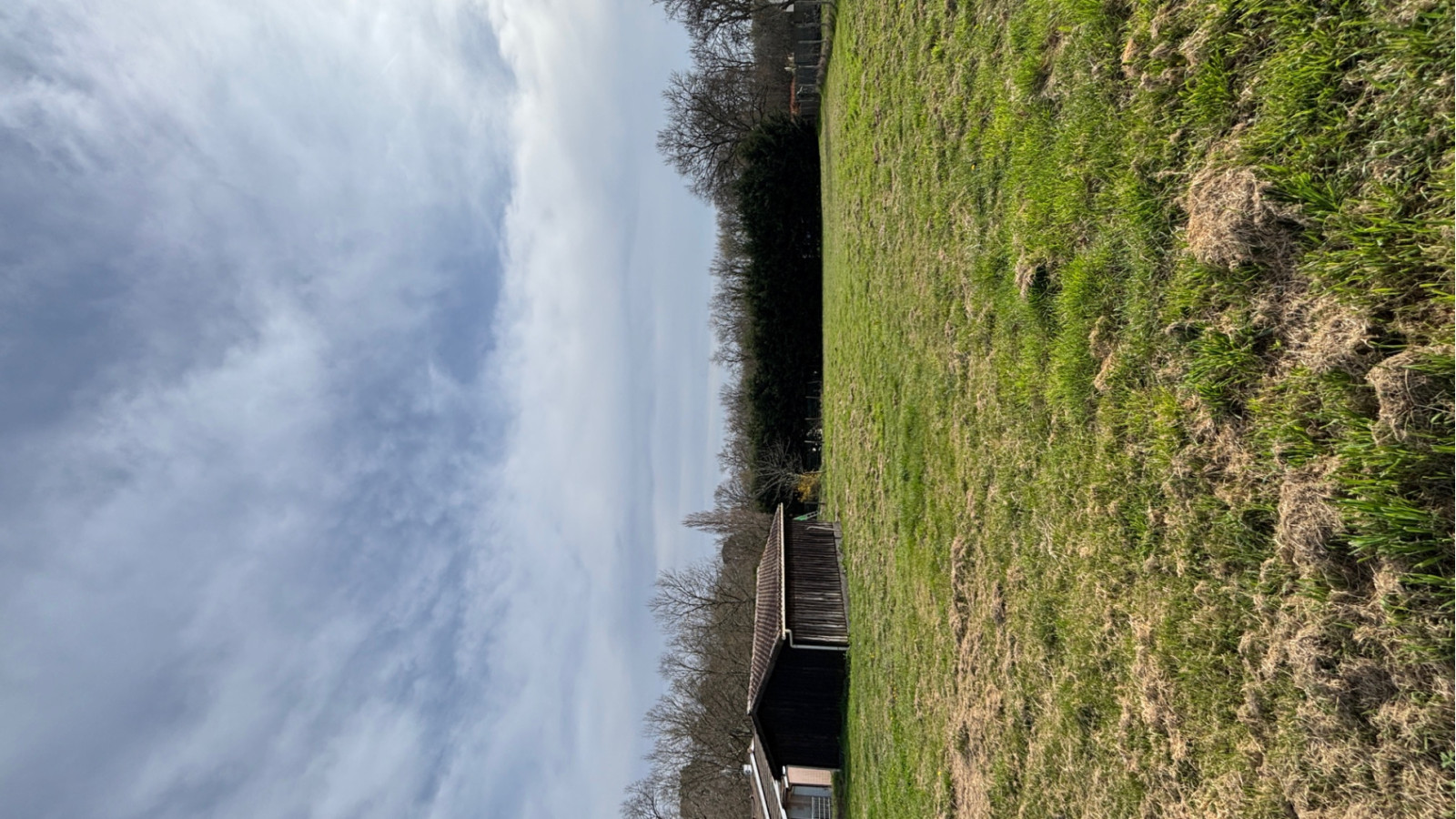 Terrain constructible de 298m2 à Castres-Gironde/ image 1
