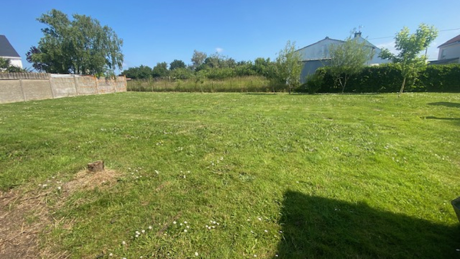 Terrain constructible de 882m2 à Saint-Gildas-des-Bois/ image 1