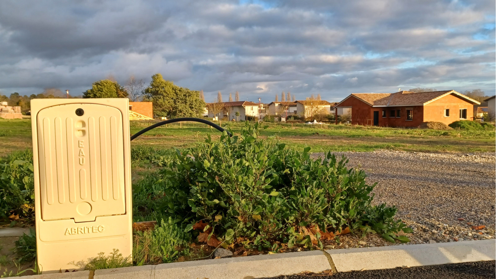 Terrain constructible de 578m2 à Saint-Vincent-de-Paul/ image 1
