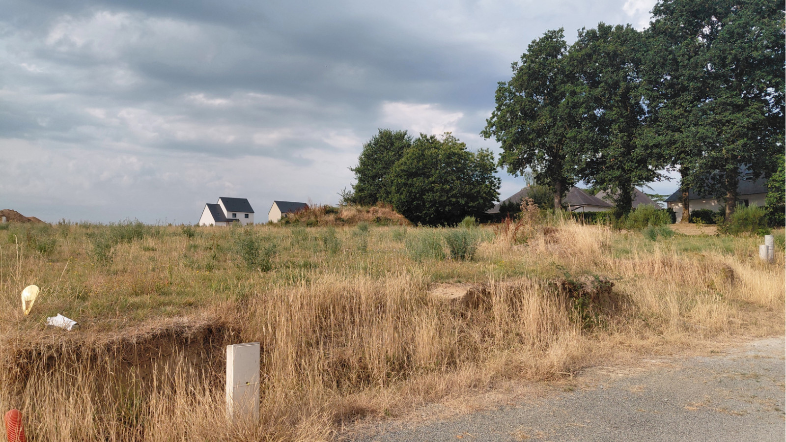 Terrain constructible de 375m2 à Saulnières/ image 1