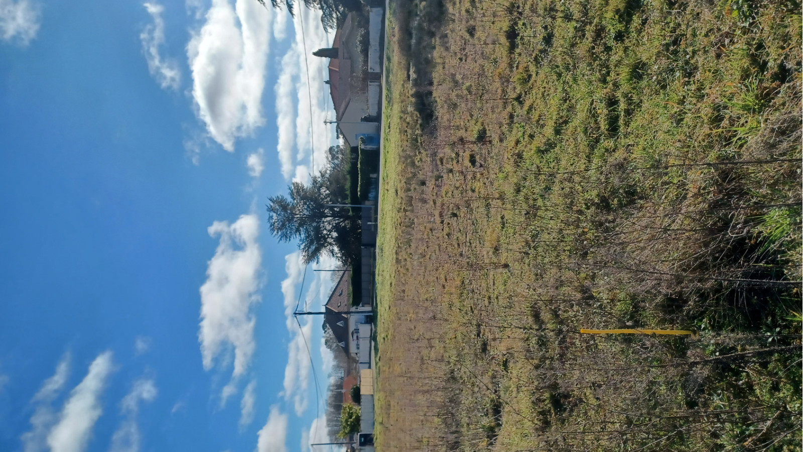 Terrain constructible de 746m2 à Le Temple/ image 1