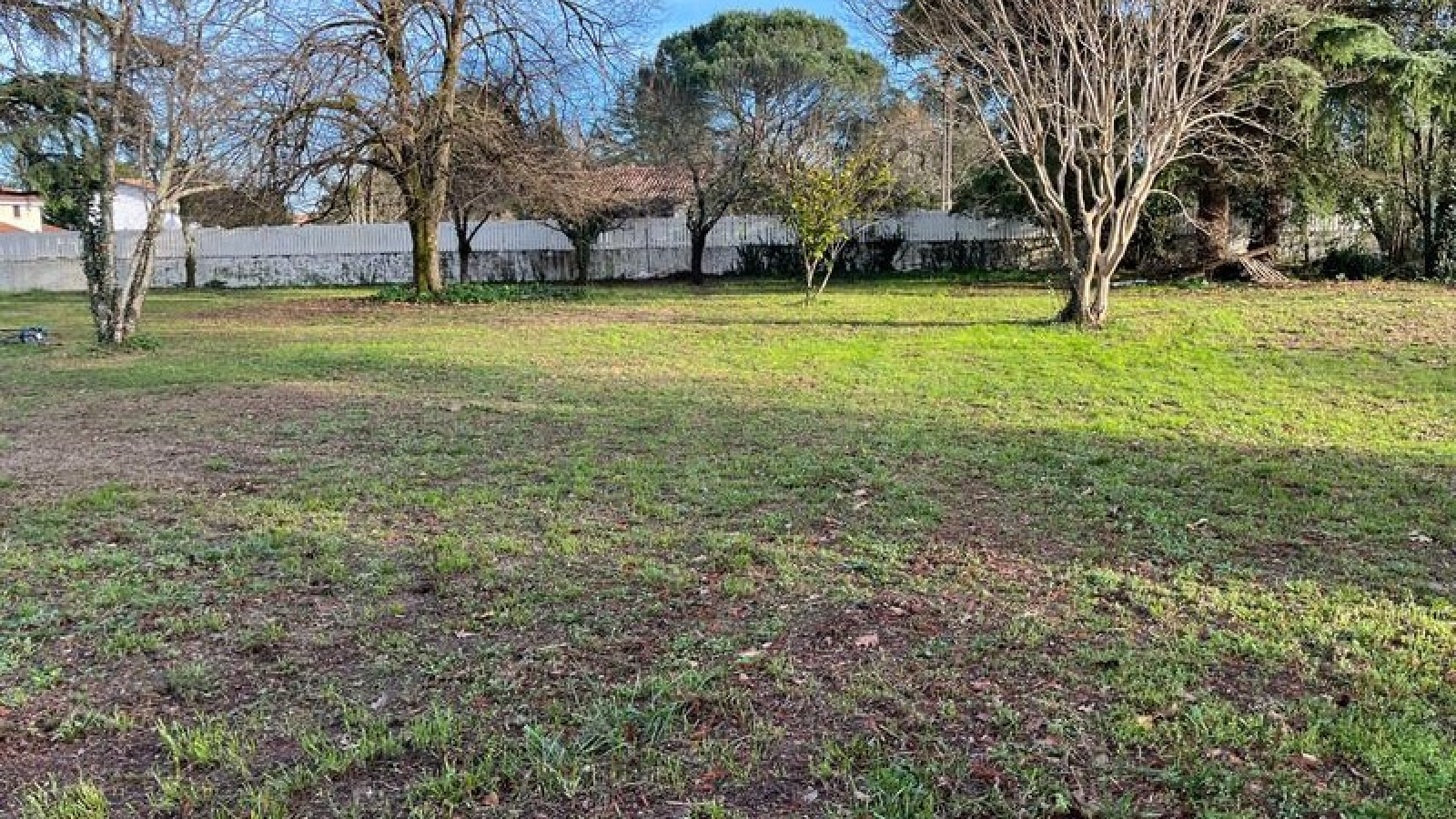 Terrain constructible de 550m2 à Asques/ image 1