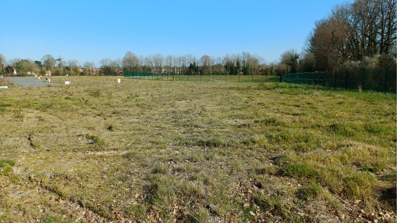 Terrain constructible de 473m2 à Challans/ image 1