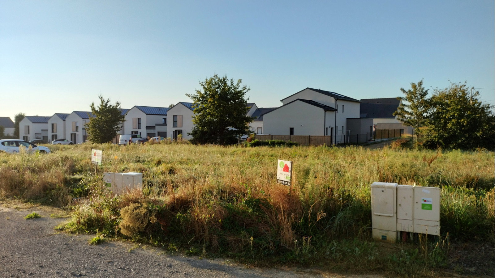 Terrain constructible de 300m2 à Chanteloup/ image 1
