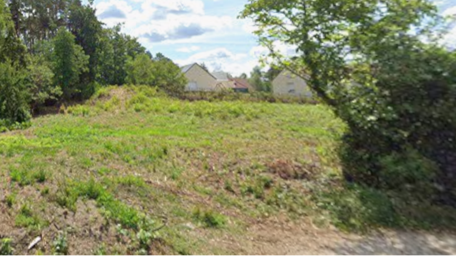 Terrain constructible de 510m2 à La Ferté-Saint-Aubin/ image 1