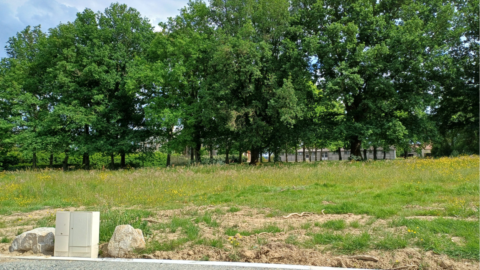 Terrain constructible de 460m2 à La Bruffière/ image 1