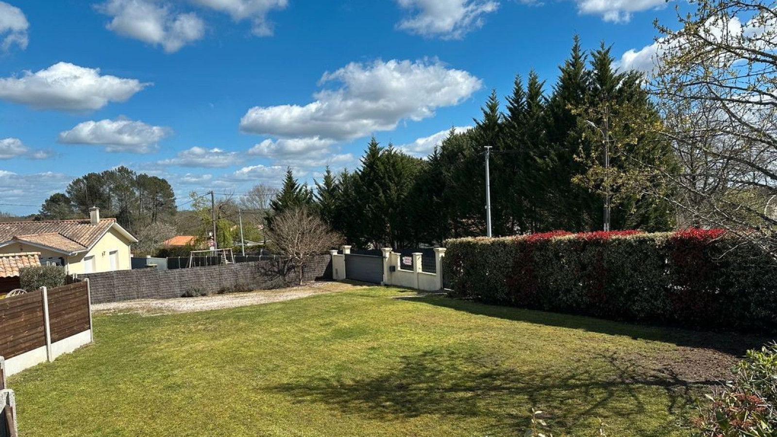 Terrain constructible de 1350m2 à Louchats/ image 1