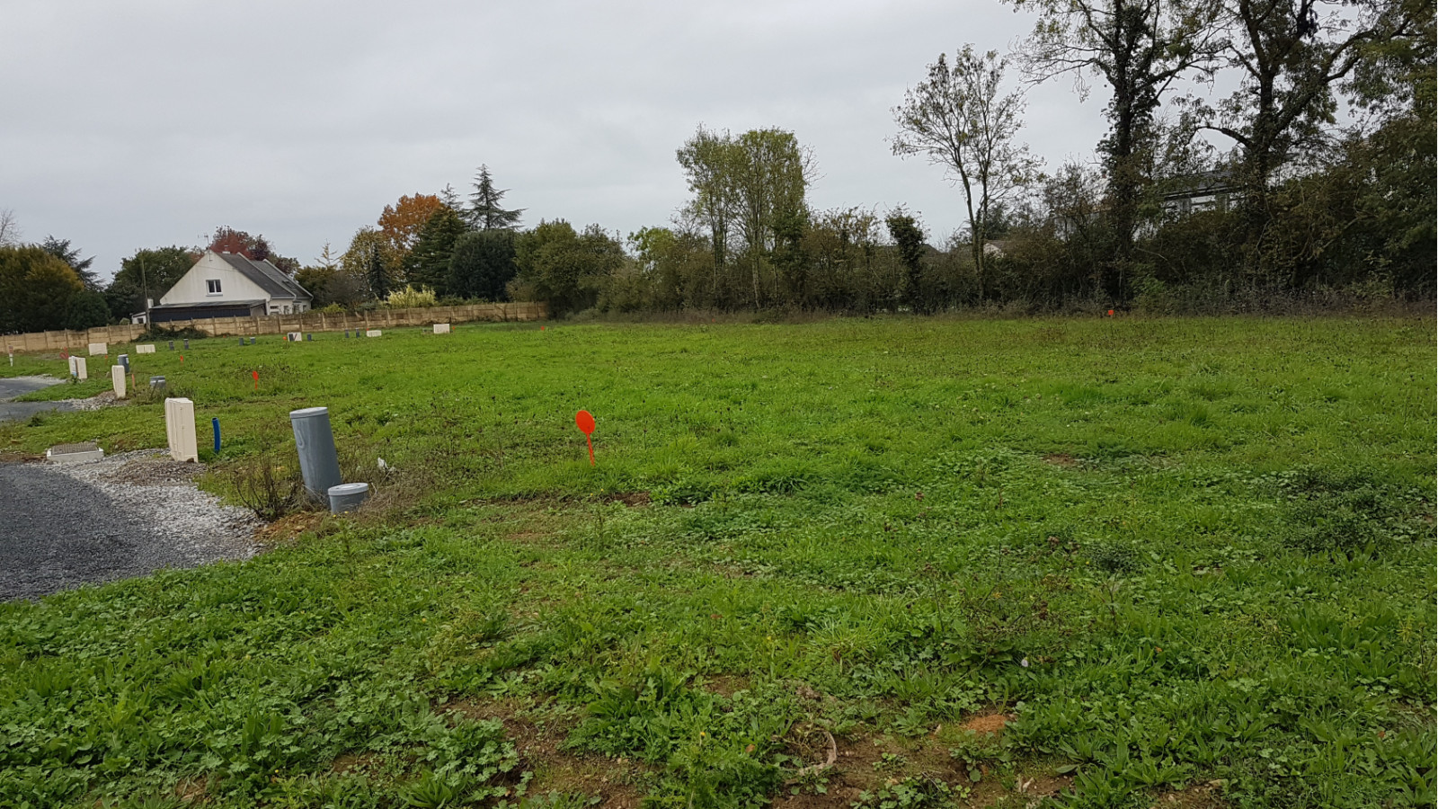 Terrain constructible de 485m2 à La Boissière-du-Doré/ image 1