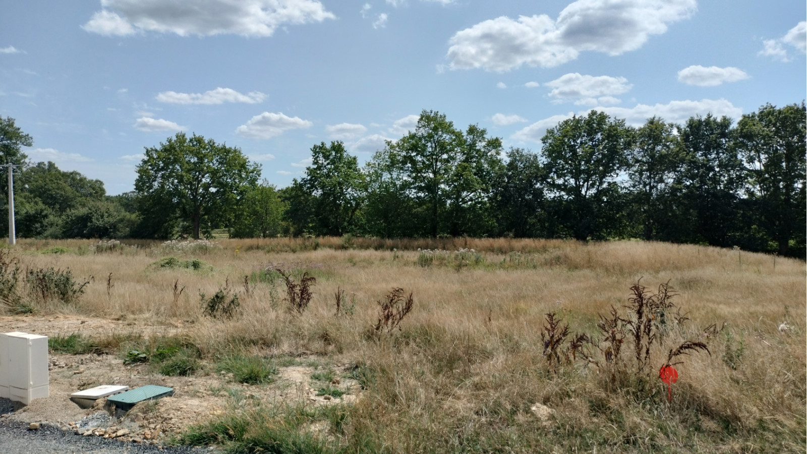 Terrain constructible de 300m2 à Chanteloup/ image 1