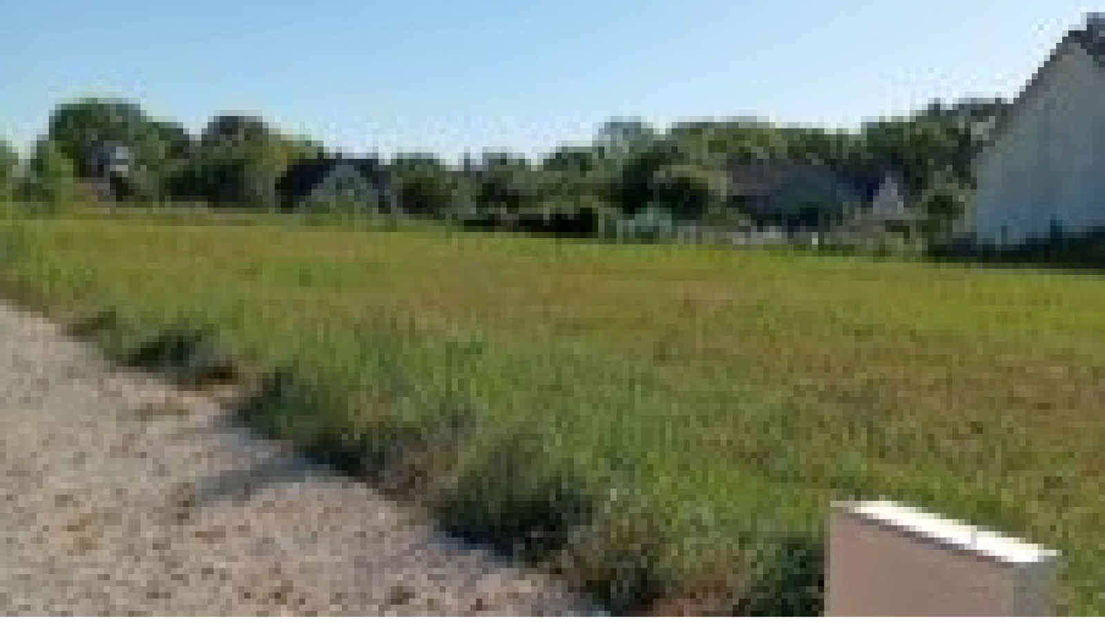 Terrain constructible de 511m2 à Villefargeau/ image 1