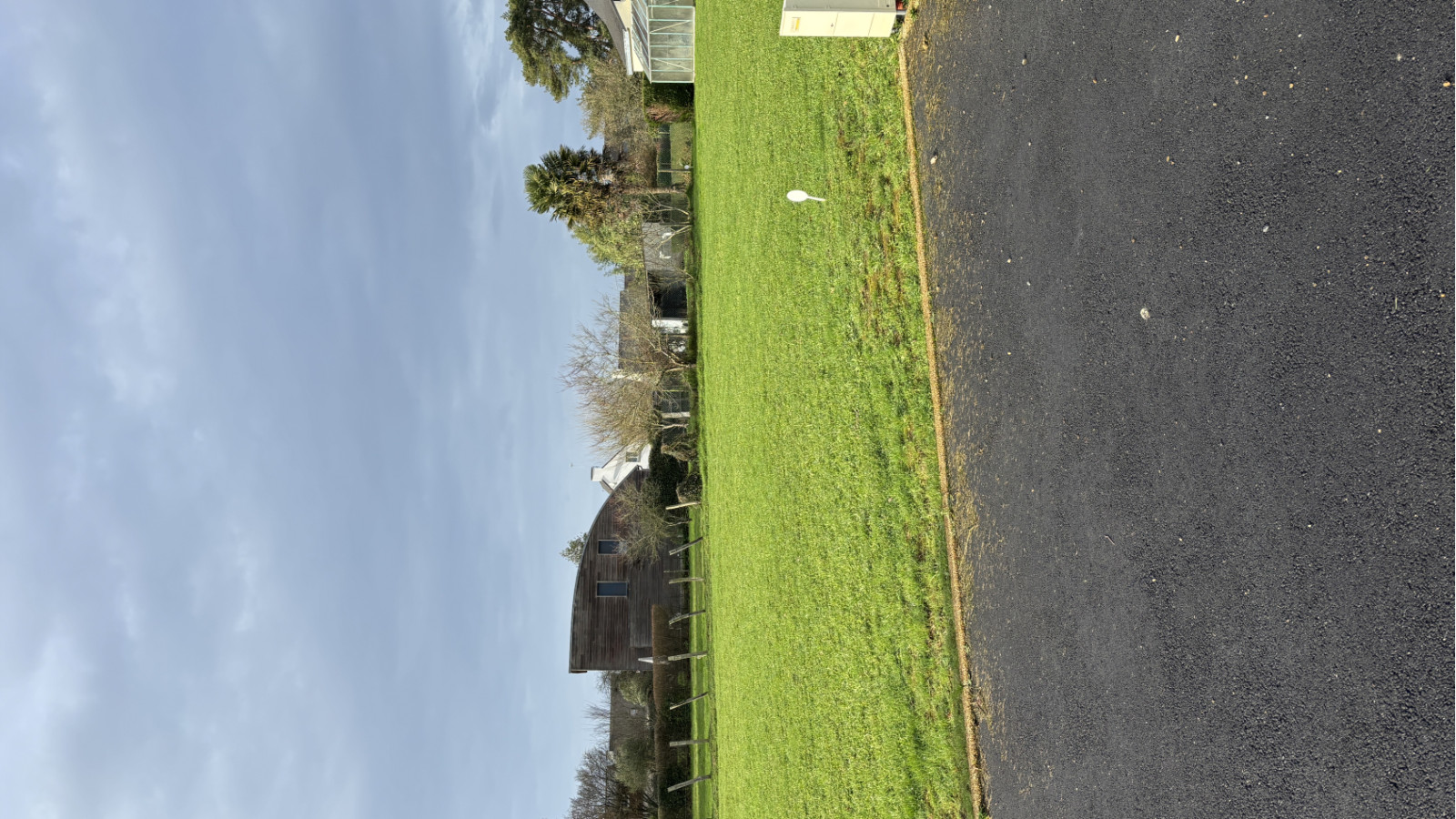 Terrain constructible de 530m2 à La Vraie-Croix/ image 1