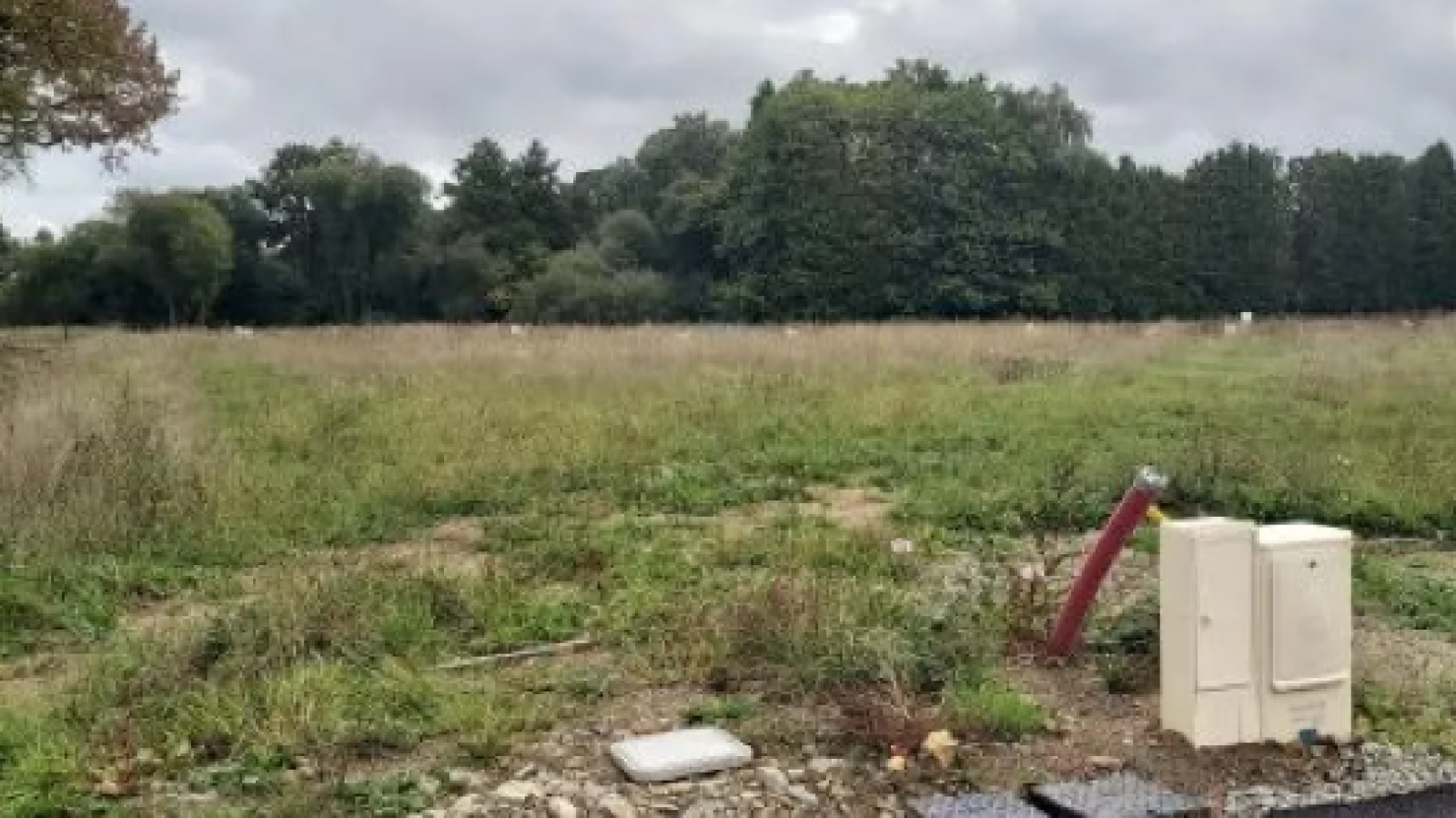Terrain constructible de 512m2 à Vivonne/ image 1