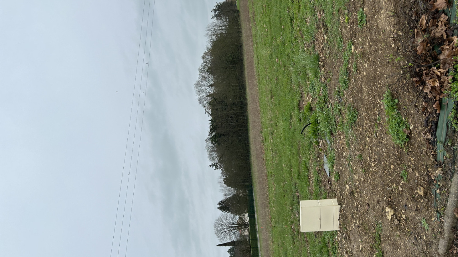 Terrain constructible de 393m2 à La Garnache/ image 1