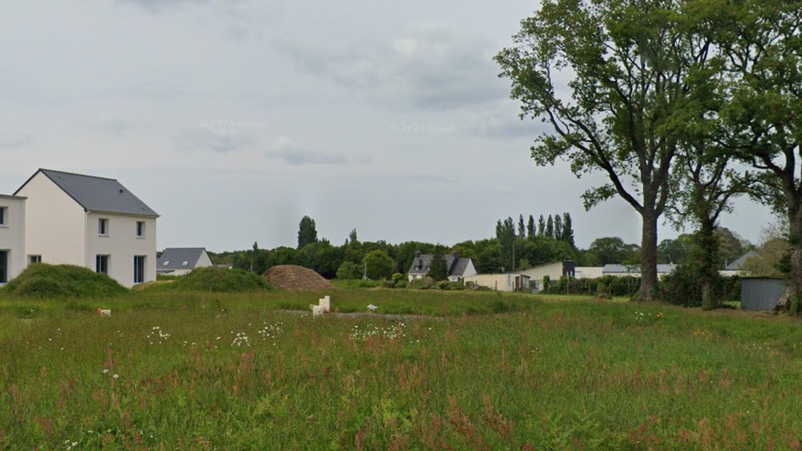 Terrain constructible de 470m2 à Saint-Abraham/ image 1