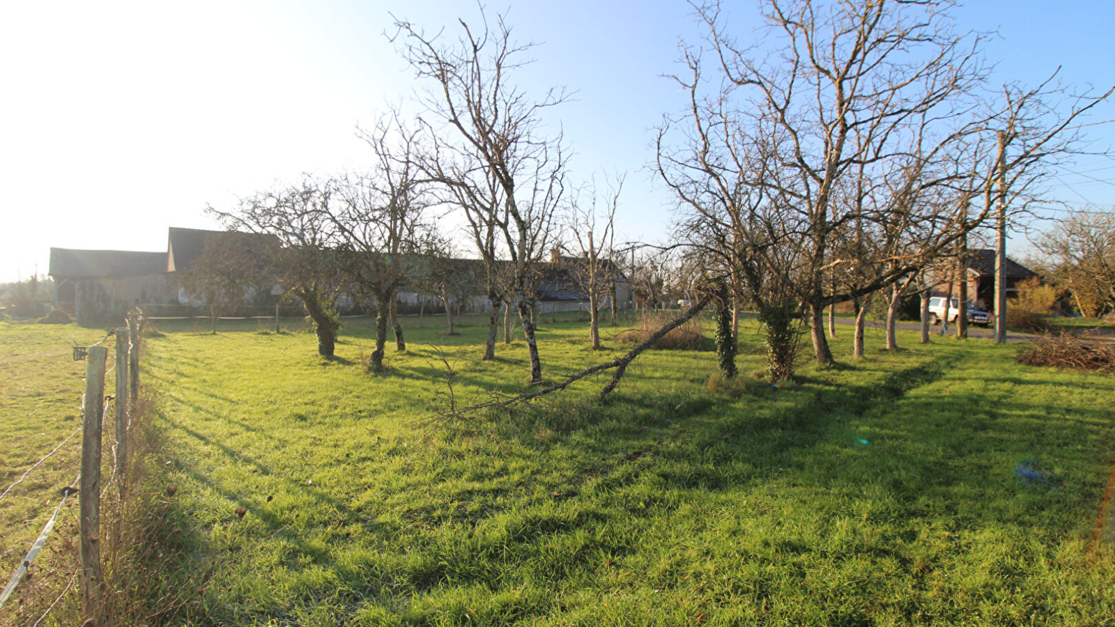 Terrain constructible de 900m2 à Marchenoir/ image 1