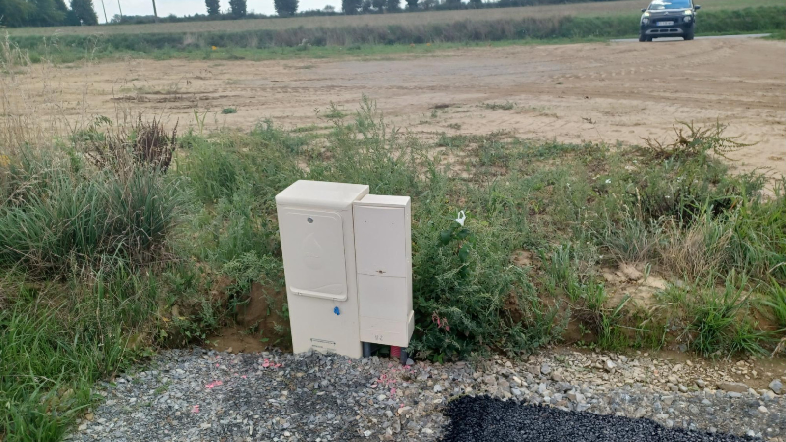 Terrain constructible de 305m2 à Saint-Symphorien/ image 1