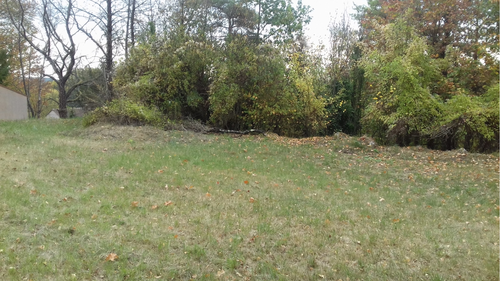 Terrain constructible de 1105m2 à Griselles/ image 1