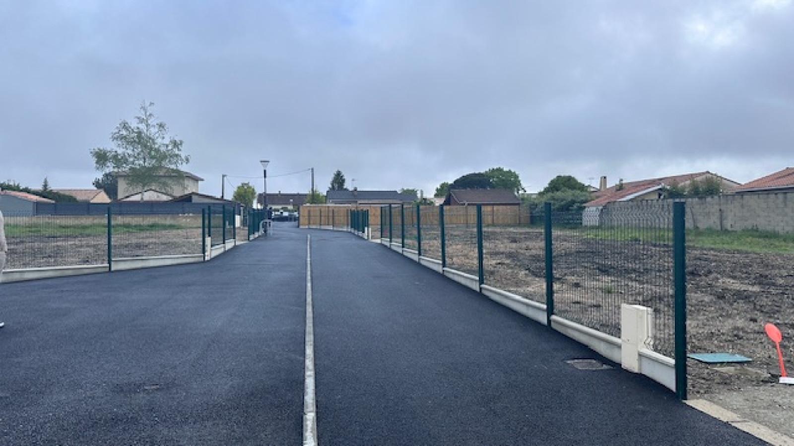 Terrain constructible de 365m2 à Mérignac/ image 1