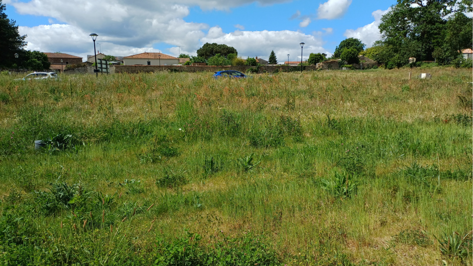 Terrain constructible de 396m2 à Montaigu-Vendée/ image 1