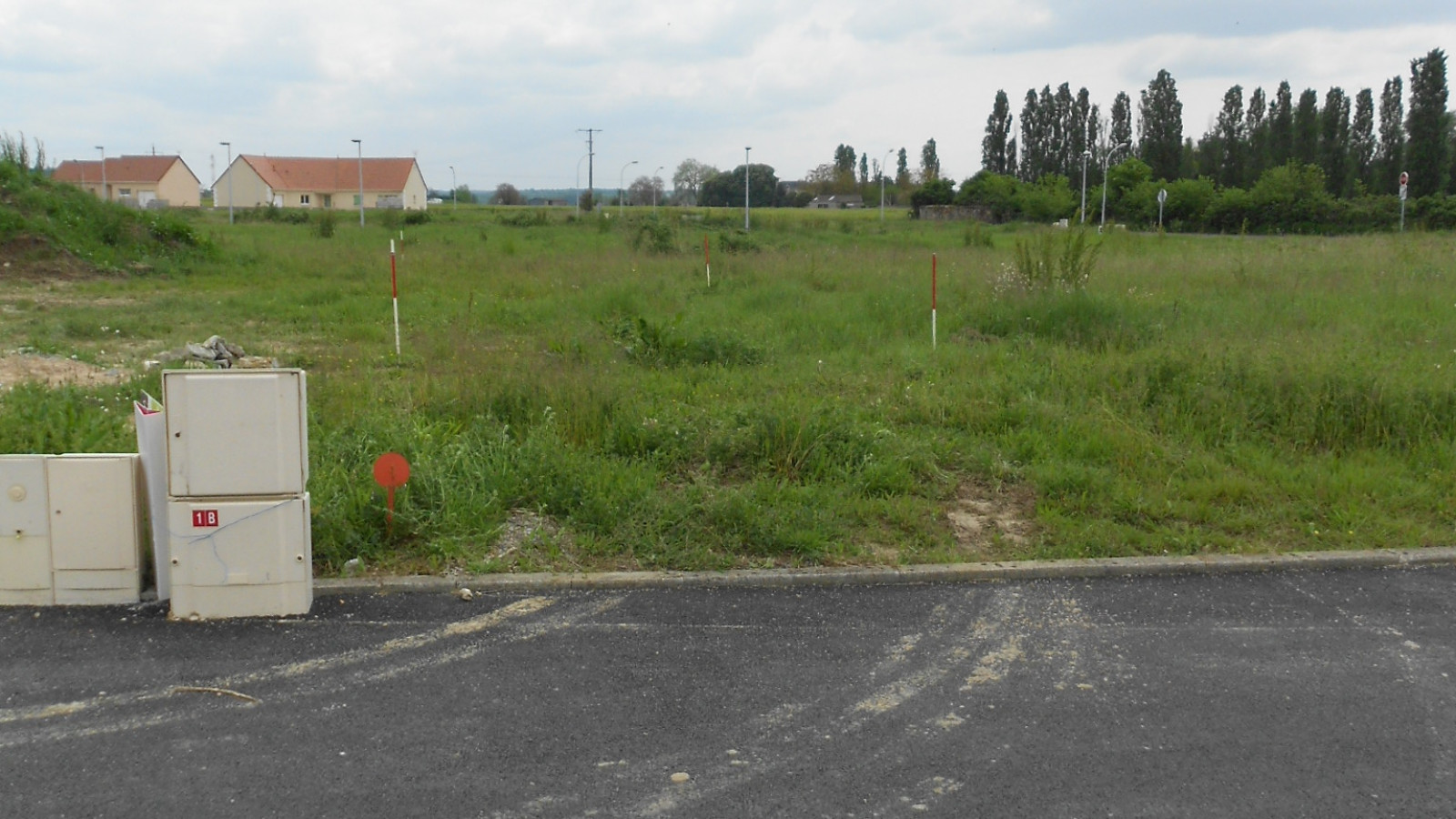 Terrain constructible de 654m2 à Buxeuil/ image 1
