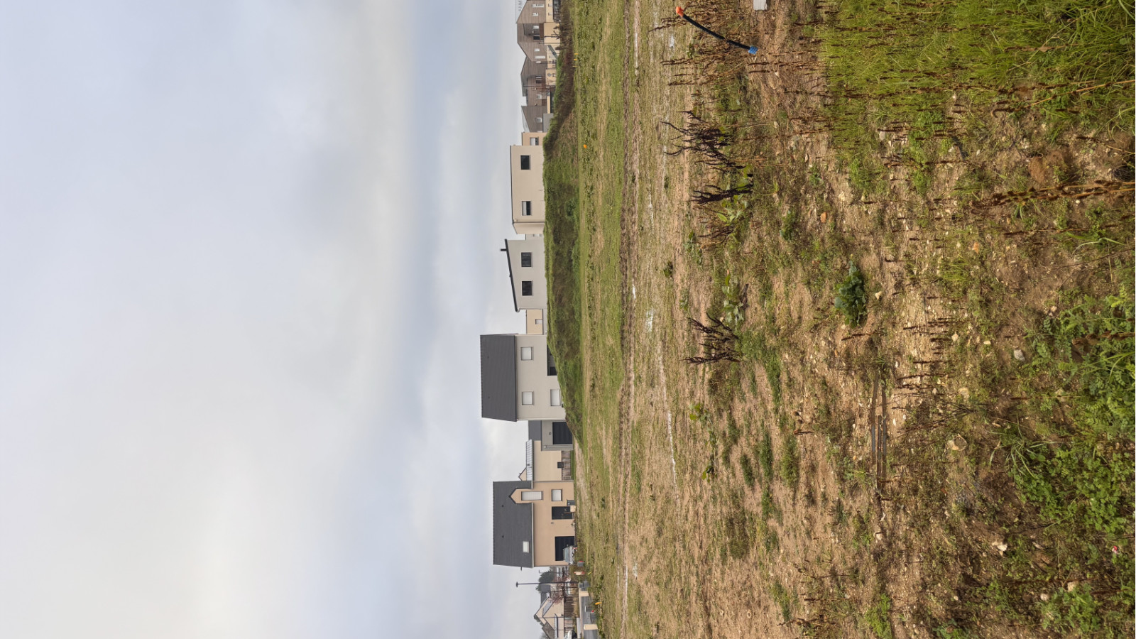Terrain constructible de 398m2 à Mazé-Milon/ image 1
