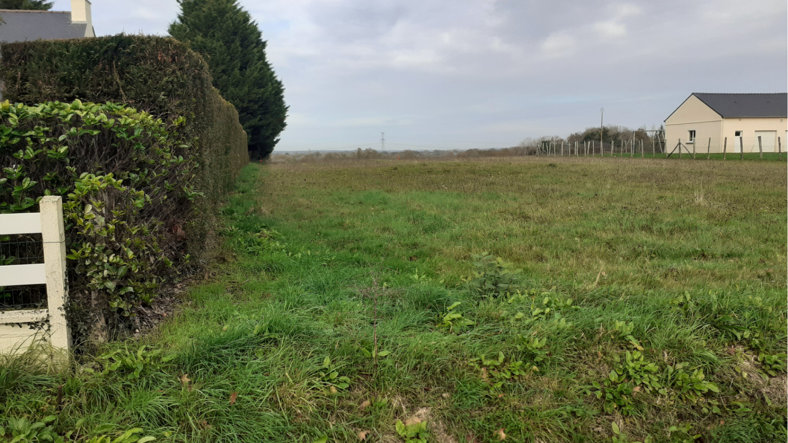Terrain constructible de 660m2 à La Chapelle-des-Marais/ image 1