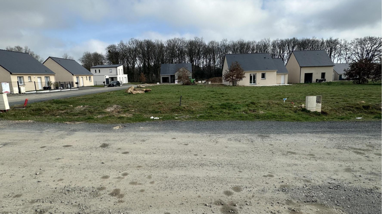 Terrain constructible de 479m2 à Saint-Barthélemy-d'Anjou/ image 1