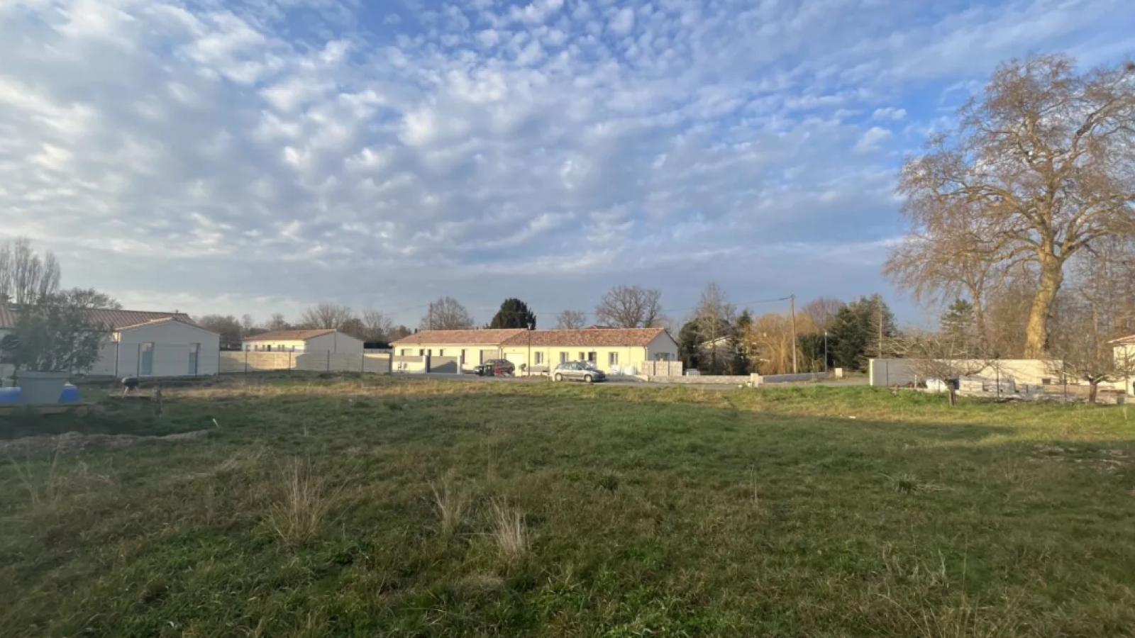 Terrain constructible de 429m2 à Vayres/ image 1