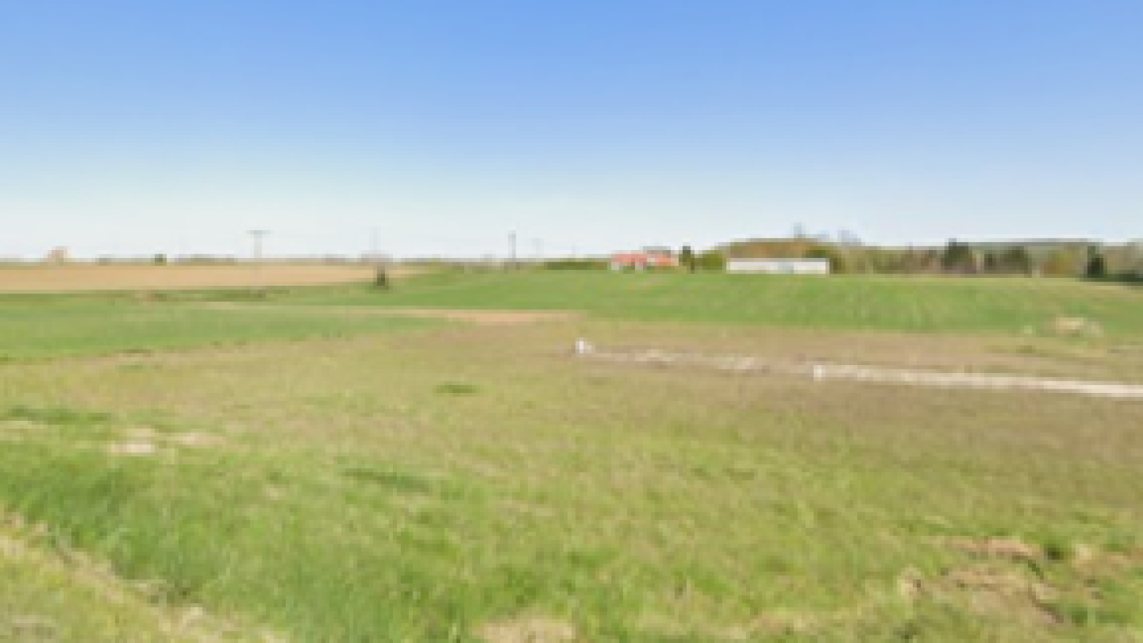 Terrain constructible de 566m2 à Valravillon/ image 1