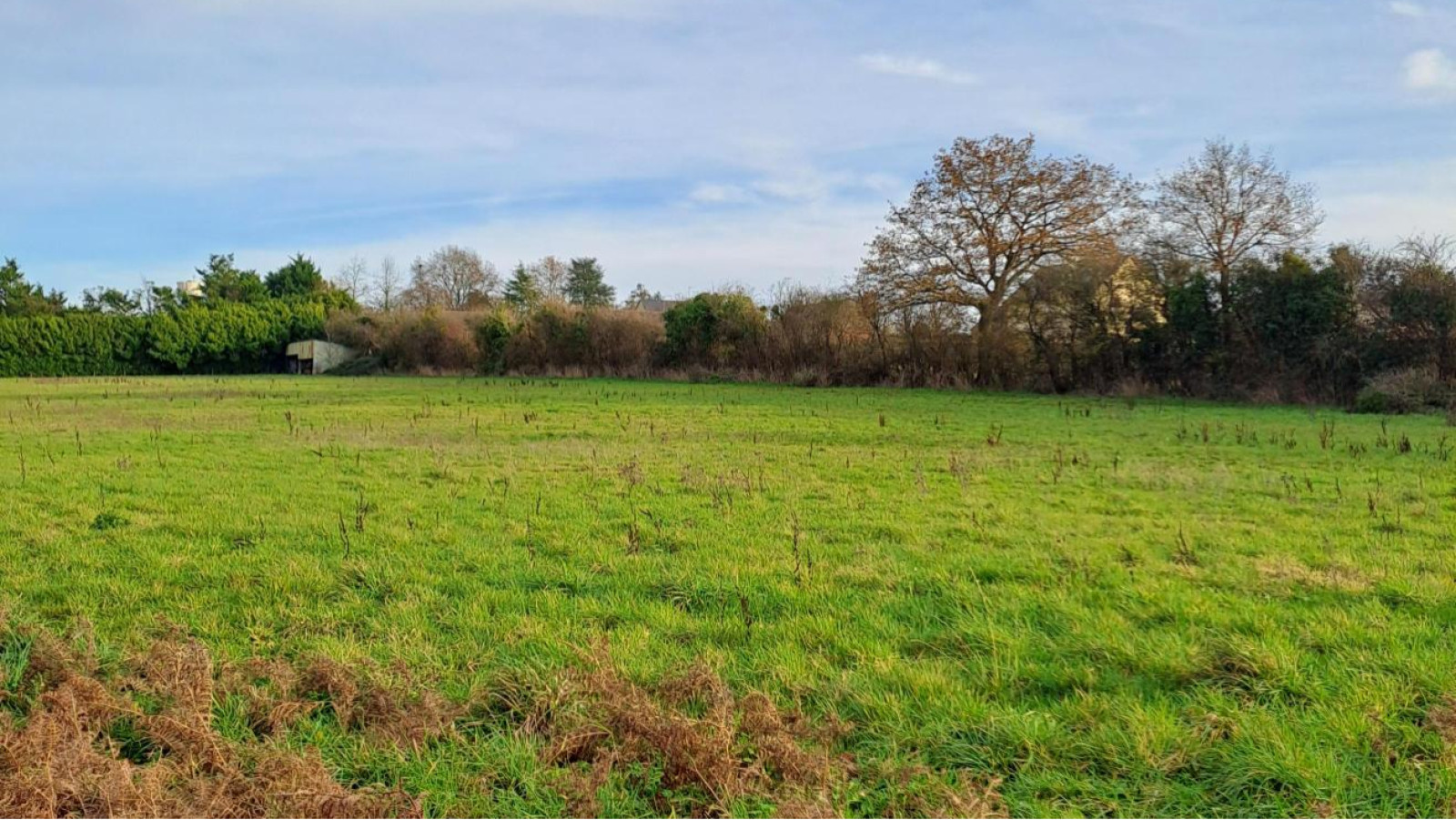 Terrain constructible de 385m2 à Val d'Erdre-Auxence/ image 1