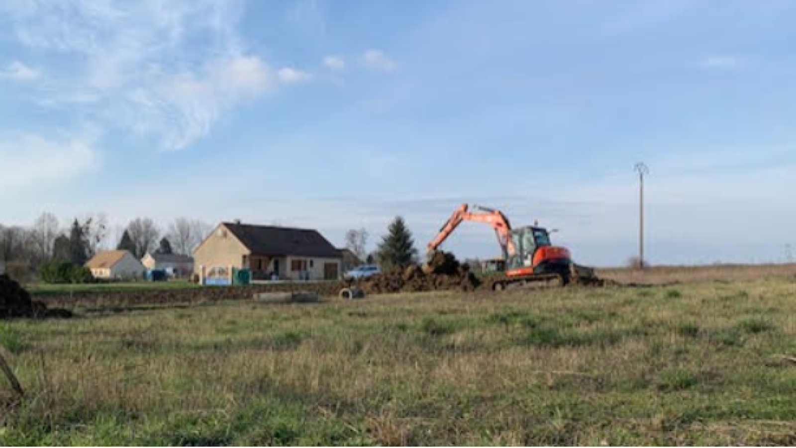 Terrain constructible de 2263m2 à Corgengoux/ image 1