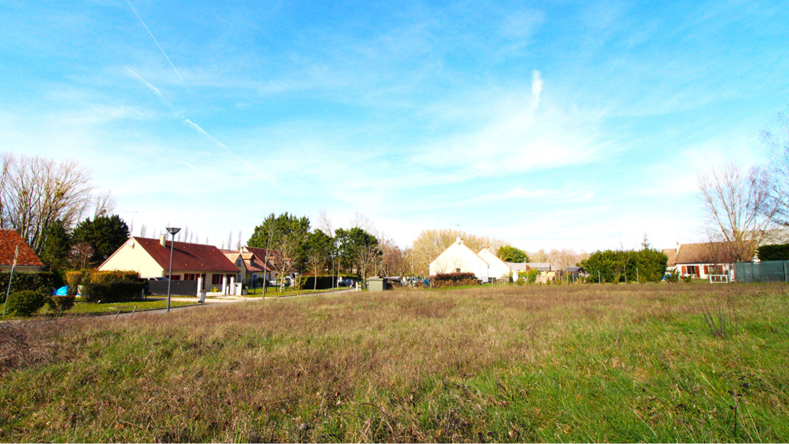 Terrain constructible de 1400m2 à Monthou-sur-Bièvre/ image 1